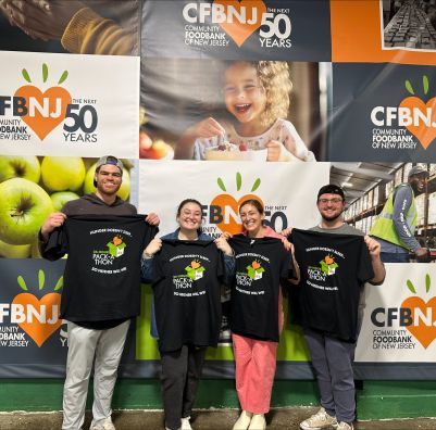 SHU MSW students at a food bank